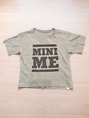 Mini Me Gray Kids Graphic Tee. Size 2T. IN GREAT CONDITION!